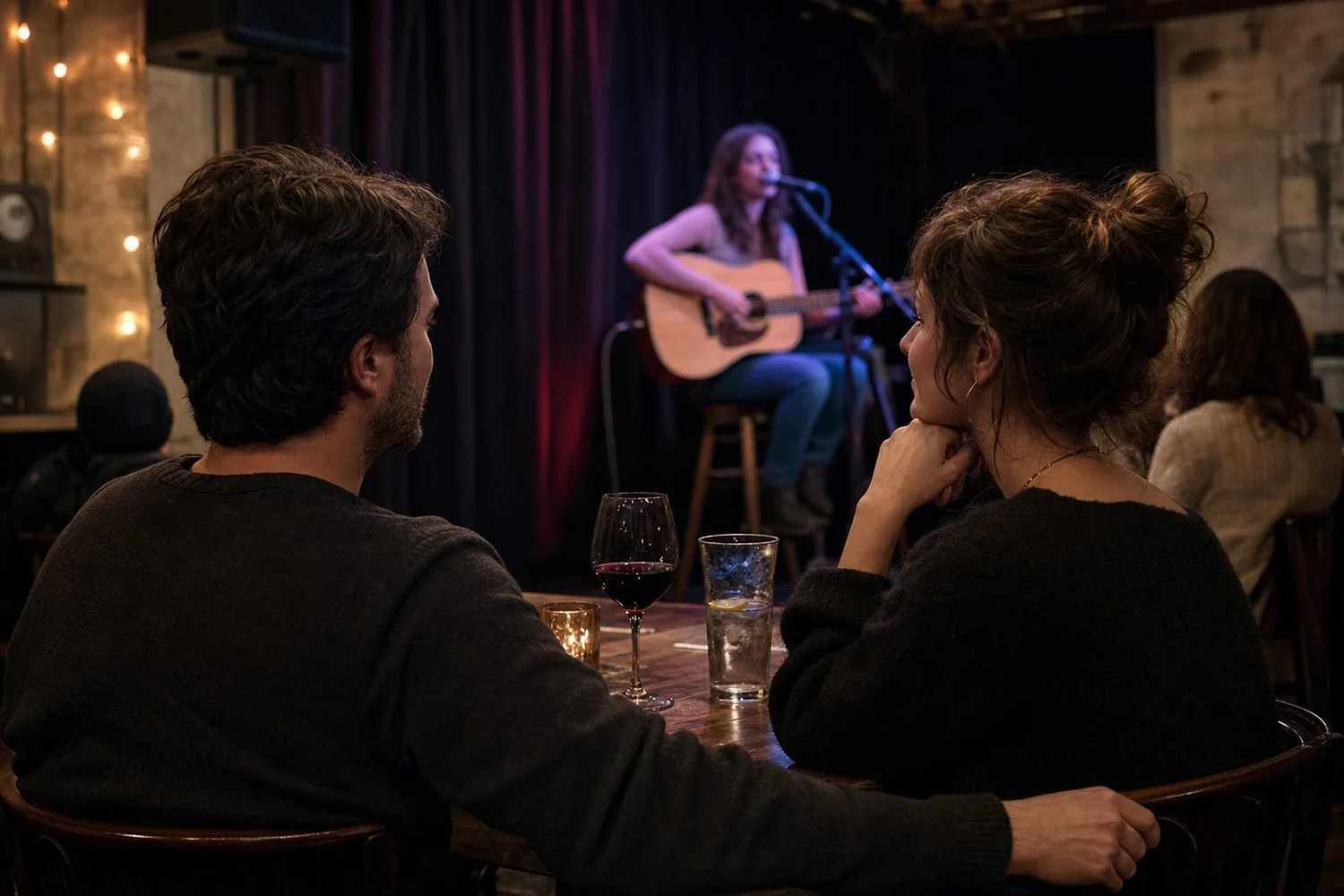 Open-Mic Drop-In date-night setting.